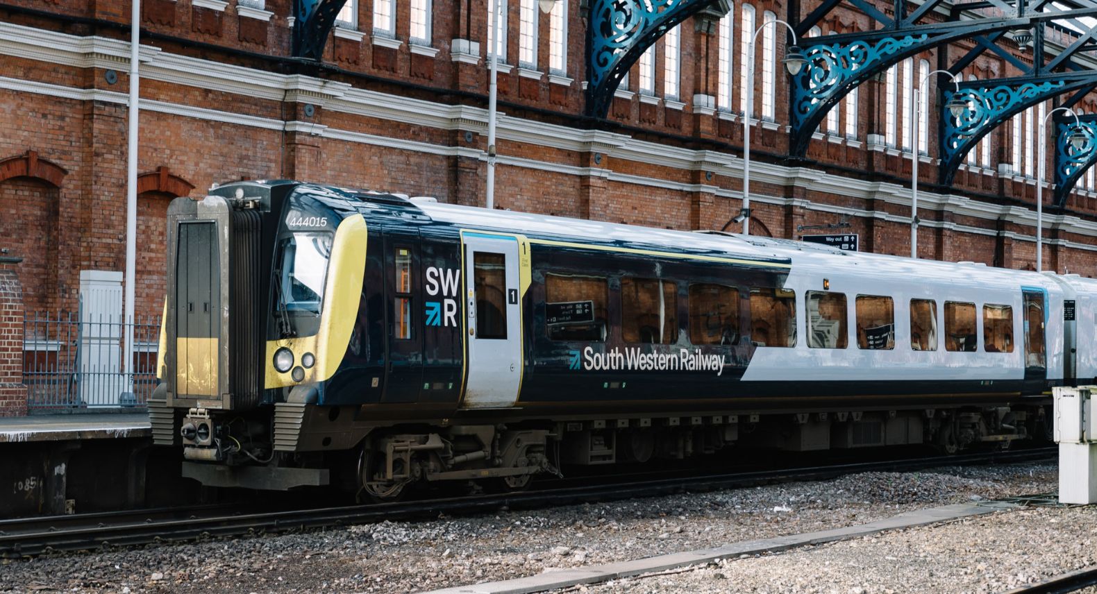 Class 444 train at platform