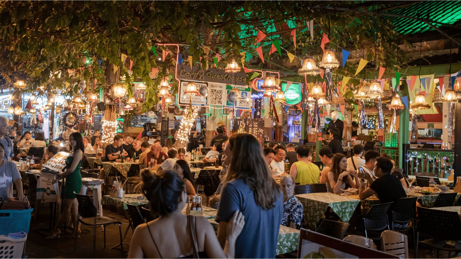 A busy restaurant