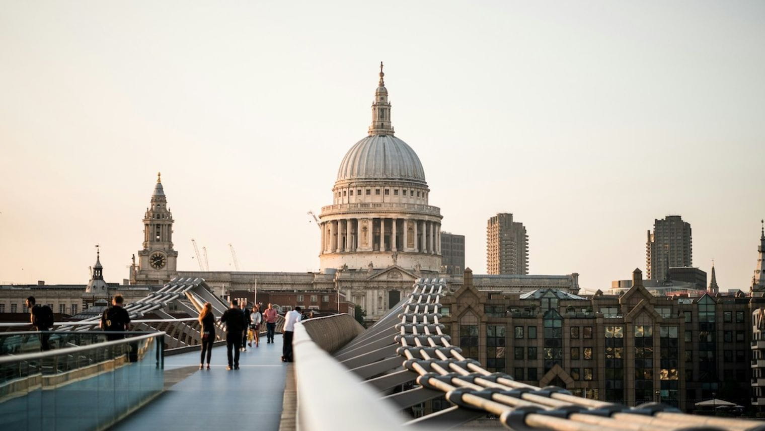 Globe to St Pauls Cathedral