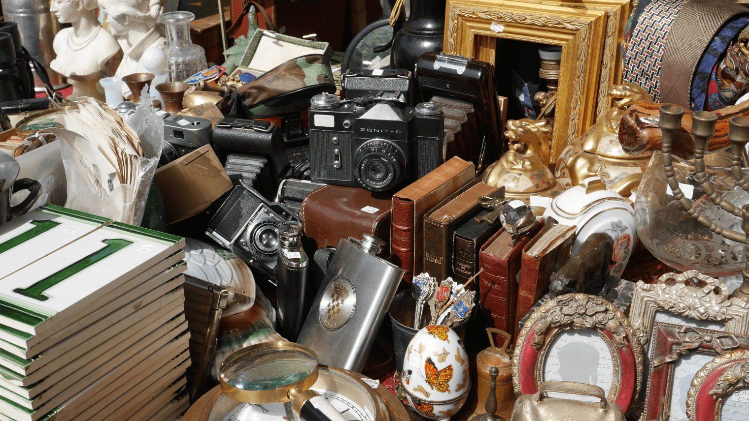 Antique market I South Western Railway